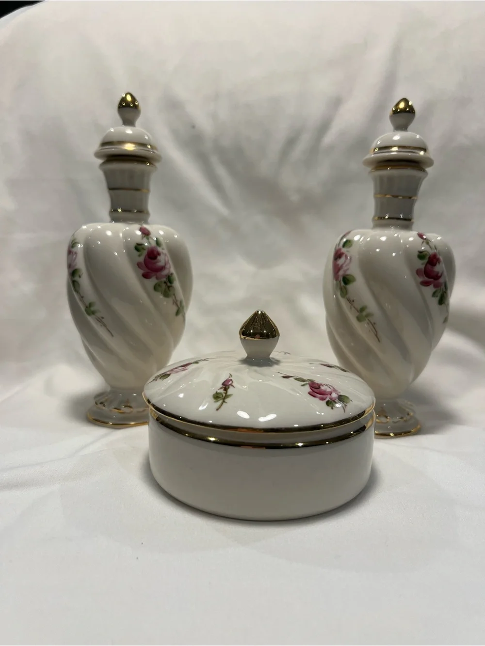 Porcelain Floral Vanity Set with Gold Trim - White and Pink